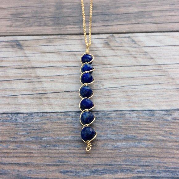 Lapis necklace, Throat chakra, 14k Gold filled, crystal healing necklace - Picture 5 of 8